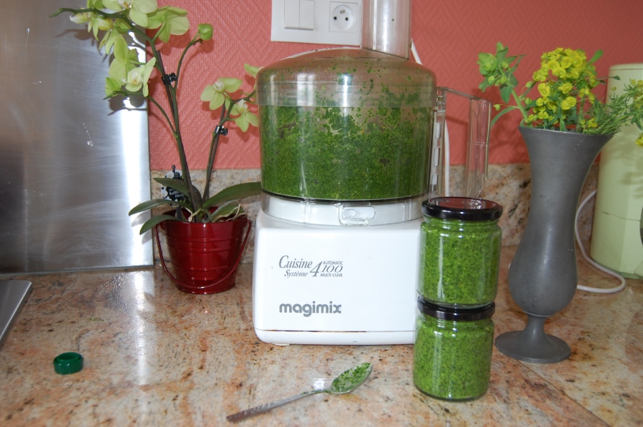 Et voil� encore 2 pots tout pr�ts...
Il ne reste qu'a les go�ter !