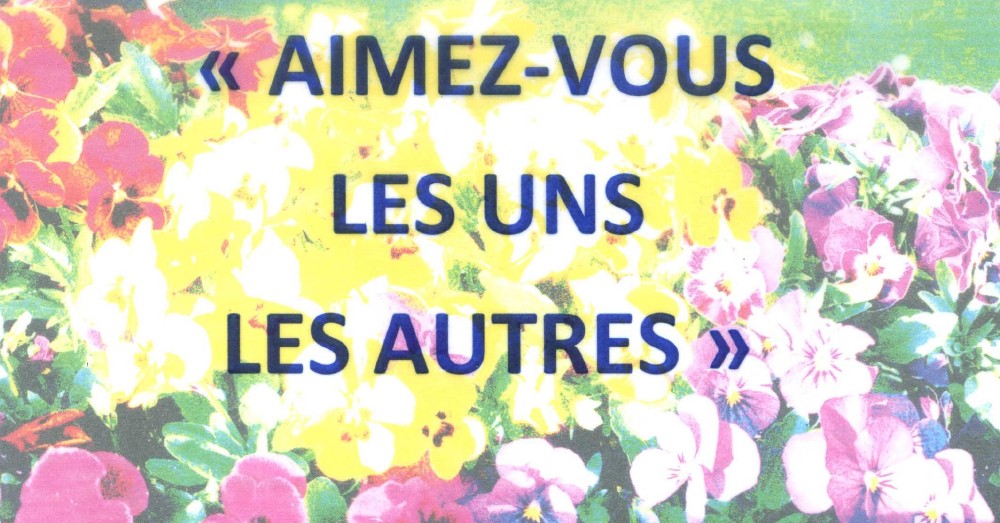 Évangile selon saint Jean 13, 31-33a.34-35
Au cours du dernier repas que Jésus prenait avec ses disciples, quand Judas fut sorti du cénacle, Jésus déclara : « Maintenant le Fils de l’homme est glorifié, et Dieu est glorifié en lui. Si Dieu est glorifié en lui, Dieu aussi le glorifiera ; et il le glorifiera bientôt.
Petits enfants, c’est pour peu de temps encore que je suis avec vous. Je vous donne un commandement nouveau : c’est de vous aimer les uns les autres. Comme je vous ai aimés, vous aussi aimez-vous les uns les autres. À ceci, tous reconnaîtront que vous êtes mes disciples : si vous avez de l’amour les uns pour les autres. »
https://croire.la-croix.com/Definitions/Bible/5e-dimanche-Paques-C-2019-05-13-1701021406
Commentaire du Père Bernard Podvin Évangile selon saint Jean 13, 31-33a.34-35
Au cours du dernier repas que Jésus prenait avec ses disciples, quand Judas fut sorti du cénacle, Jésus déclara : « Maintenant le Fils de l’homme est glorifié, et Dieu est glorifié en lui. Si Dieu est glorifié en lui, Dieu aussi le glorifiera ; et il le glorifiera bientôt.
Petits enfants, c’est pour peu de temps encore que je suis avec vous. Je vous donne un commandement nouveau : c’est de vous aimer les uns les autres. Comme je vous ai aimés, vous aussi aimez-vous les uns les autres. À ceci, tous reconnaîtront que vous êtes mes disciples : si vous avez de l’amour les uns pour les autres. »
https://croire.la-croix.com/Definitions/Bible/5e-dimanche-Paques-C-2019-05-13-1701021406
Commentaire du Père Bernard Podvin