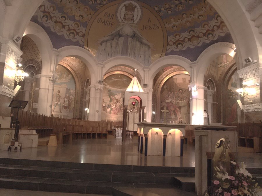  16 août 2016 : Autel de la Basilique Notre Dame du Rosaire.