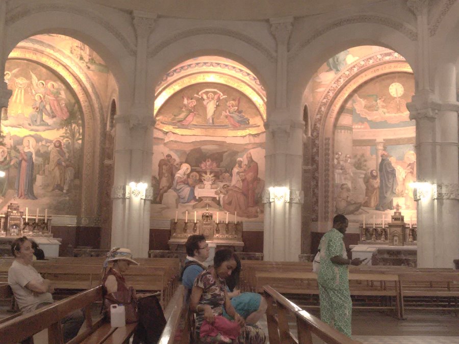  16 août 2016 : chapelles latérales de la Basilique Notre Dame du Rosaire.